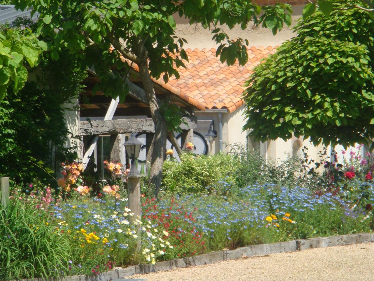 Chambres D'Hotes Au Gite De La Pommeraie Landeronde 외부 사진